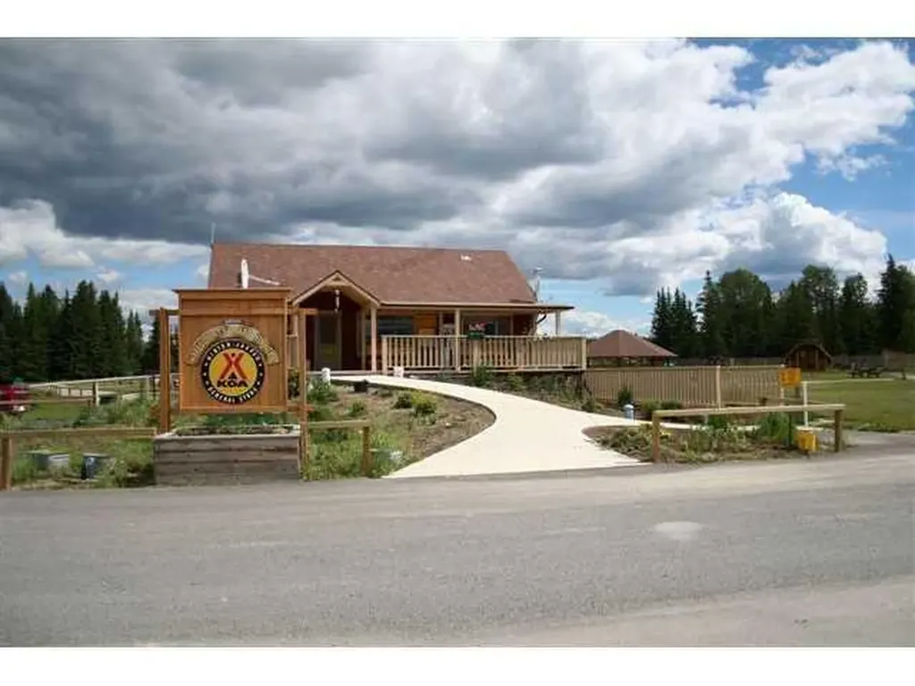 50409 B Highway 16 Hinton AB T7V 1X3