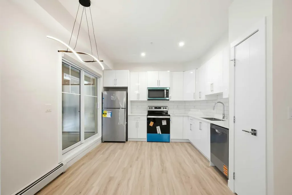 15 Skyview Point Crescent NE Calgary AB T3N 2T1