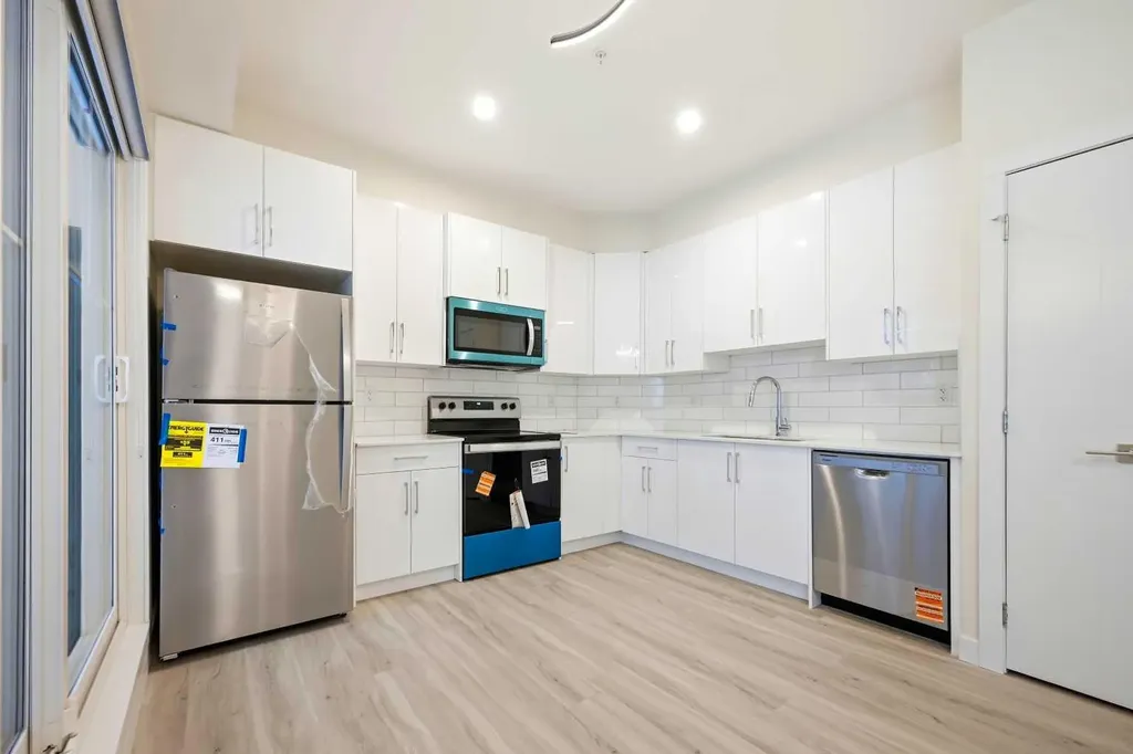 15 Skyview Point Crescent NE Calgary AB T3N 2T1