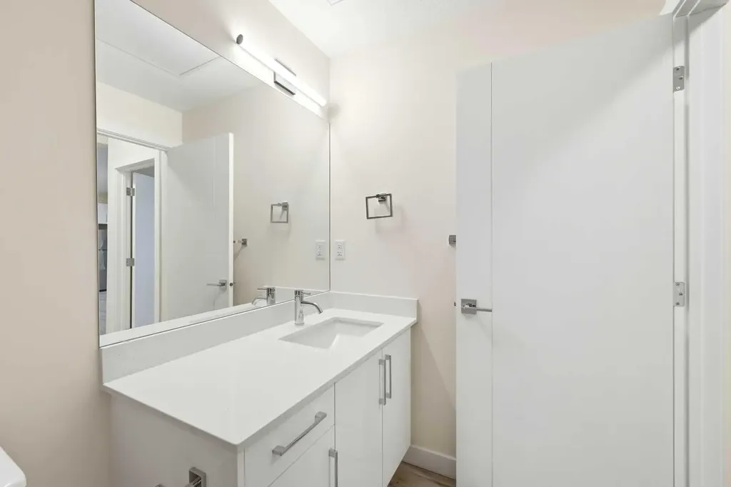 15 Skyview Point Crescent NE Calgary AB T3N 2T1