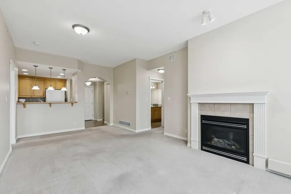 1726 14 Avenue NW Calgary AB T2N 4Y8