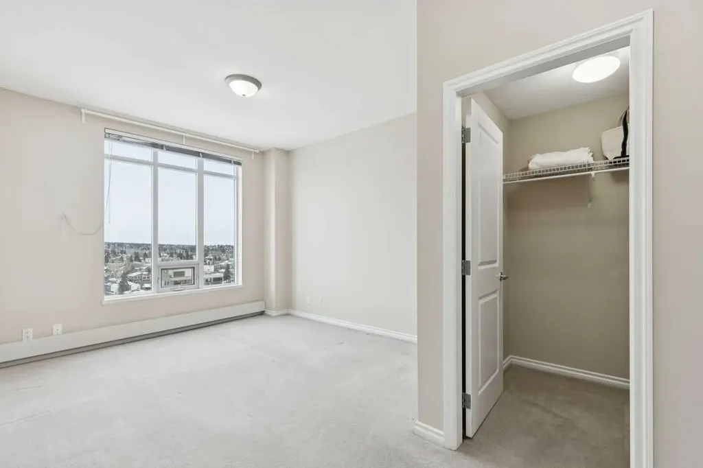 1726 14 Avenue NW Calgary AB T2N 4Y8
