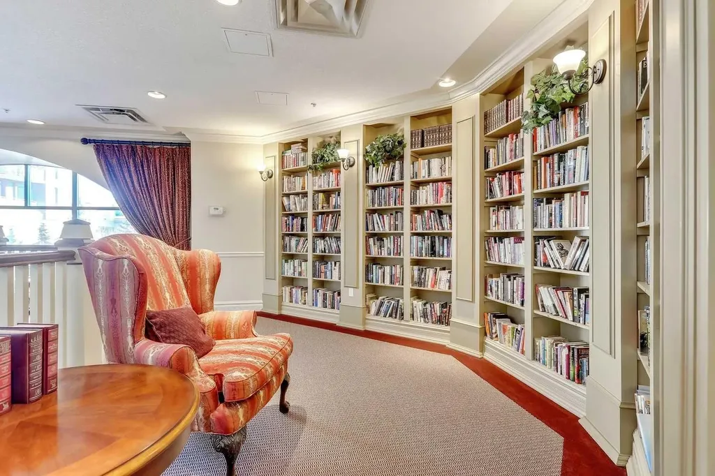 1726 14 Avenue NW Calgary AB T2N 4Y8