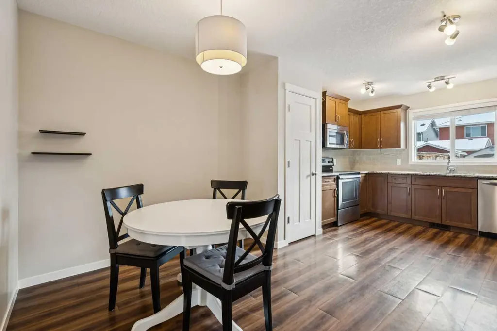173 Willow Green Cochrane AB T4C 0Y9