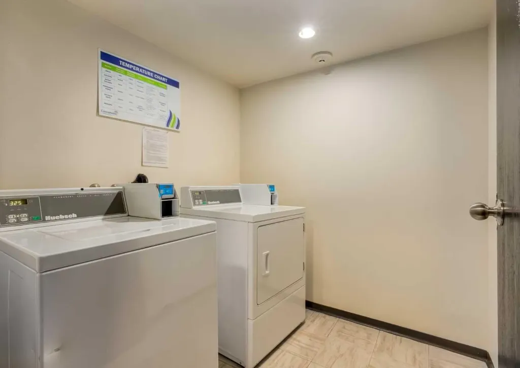 1033 15 Avenue SW Calgary AB T2R 0S5