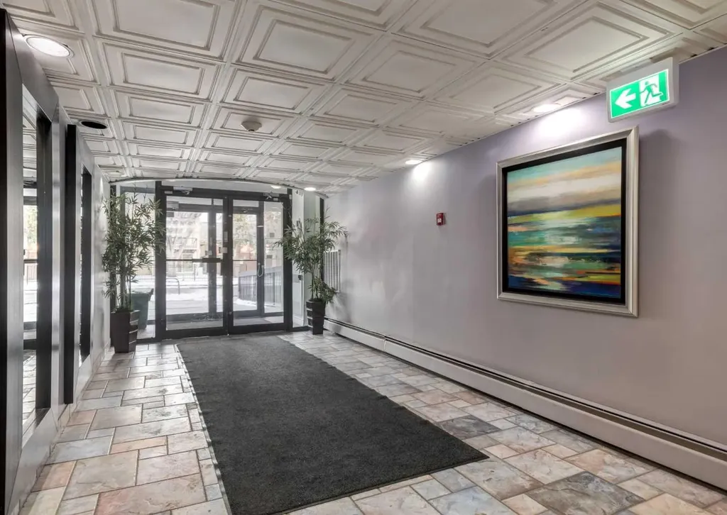 1033 15 Avenue SW Calgary AB T2R 0S5