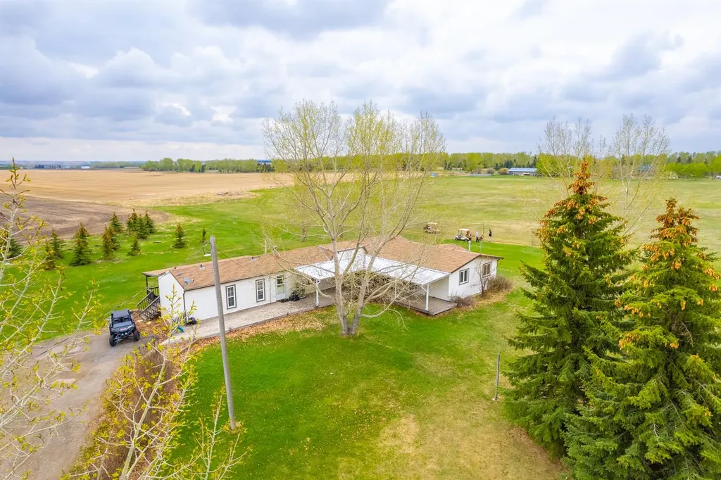 30319 Highway 2a Carstairs AB T0M0N0