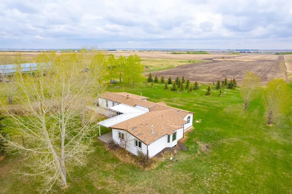 30319 Highway 2a Carstairs AB T0M0N0