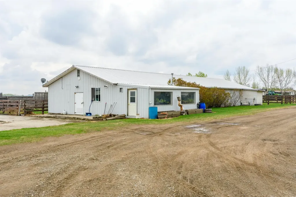 30319 Highway 2a Carstairs AB T0M0N0