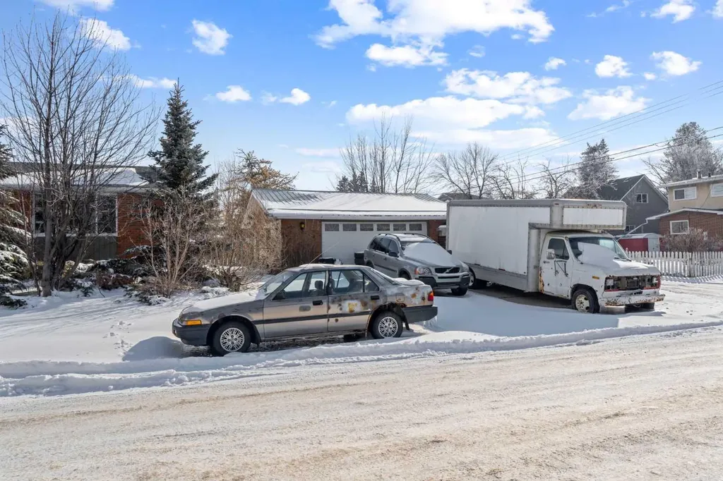 4617 48 Street Olds AB T4H 1E2