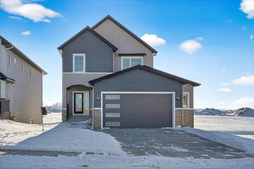 11 Lakewood Way Strathmore AB T1P 1W9
