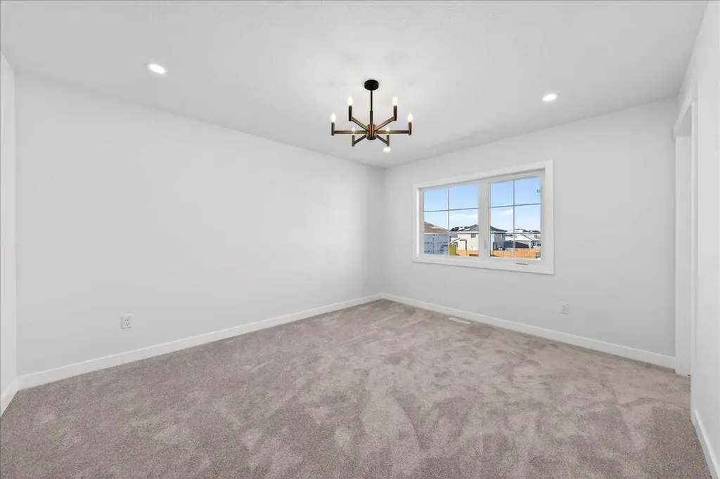 11 Lakewood Way Strathmore AB T1P 1W9