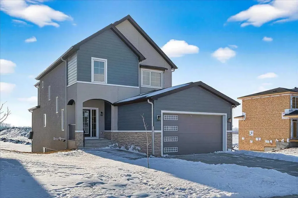 11 Lakewood Way Strathmore AB T1P 1W9