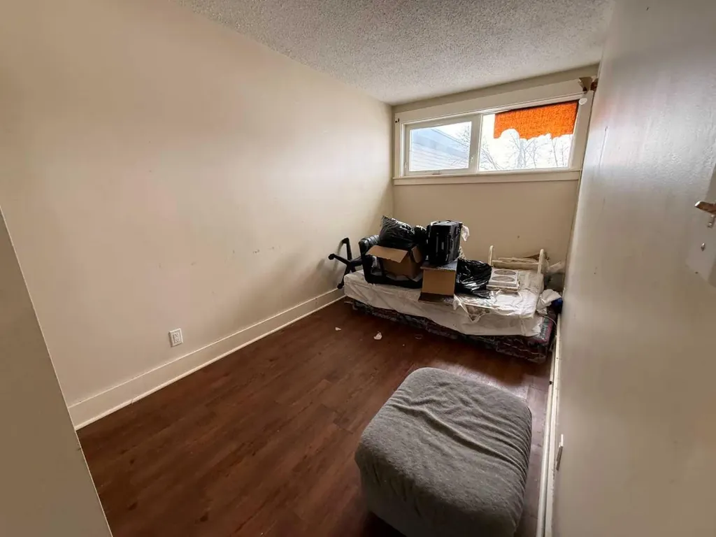 305 5 Street Wainwright AB T9W 1A5