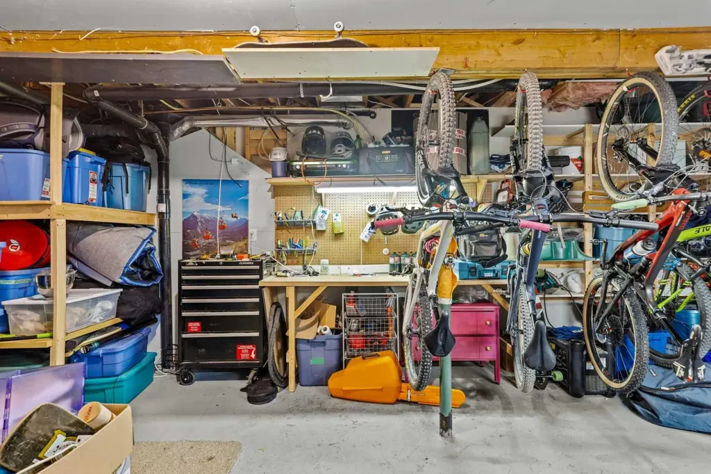 1712 11th Avenue Canmore AB T1W 1V2