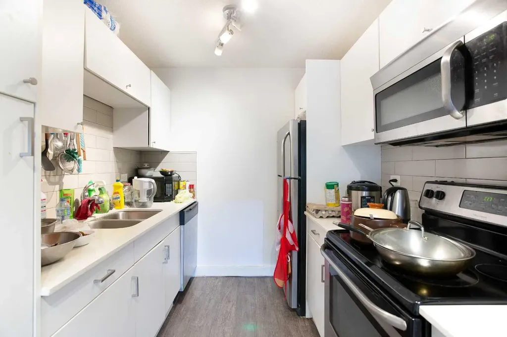 515 17 Avenue SW Calgary AB T2S0A9