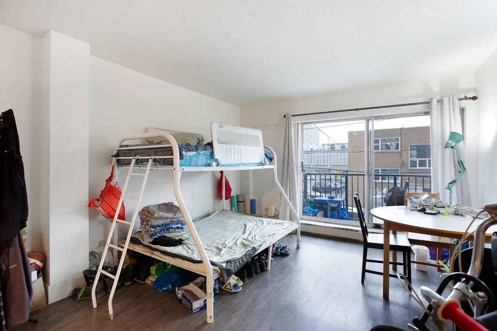 515 17 Avenue SW Calgary AB T2S0A9