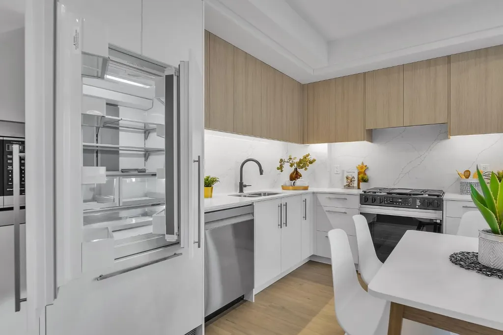 8375 Broadcast Avenue SW Calgary AB T3H6N2