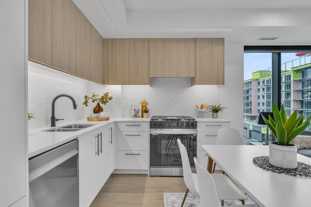 8375 Broadcast Avenue SW Calgary AB T3H6N2