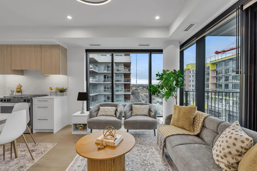8375 Broadcast Avenue SW Calgary AB T3H6N2