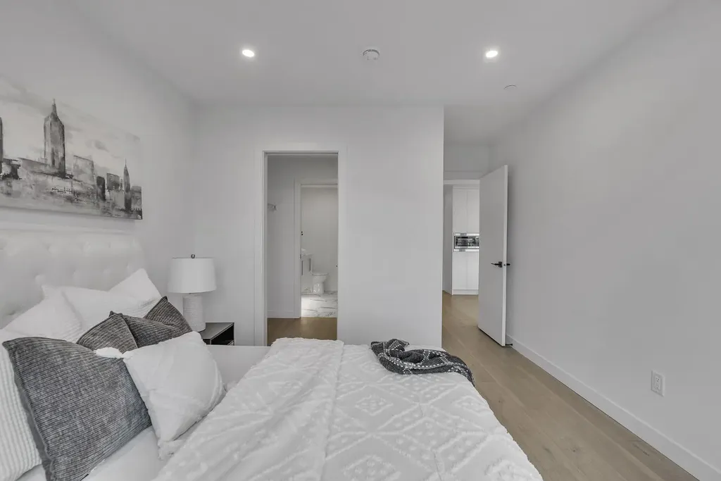 8375 Broadcast Avenue SW Calgary AB T3H6N2