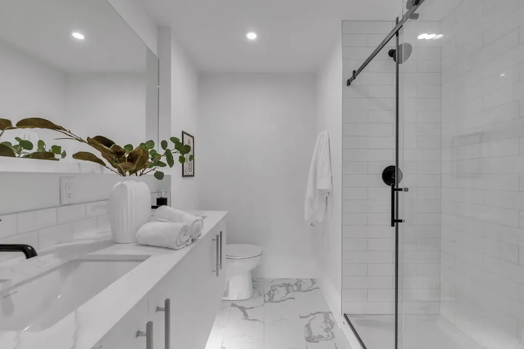 8375 Broadcast Avenue SW Calgary AB T3H6N2