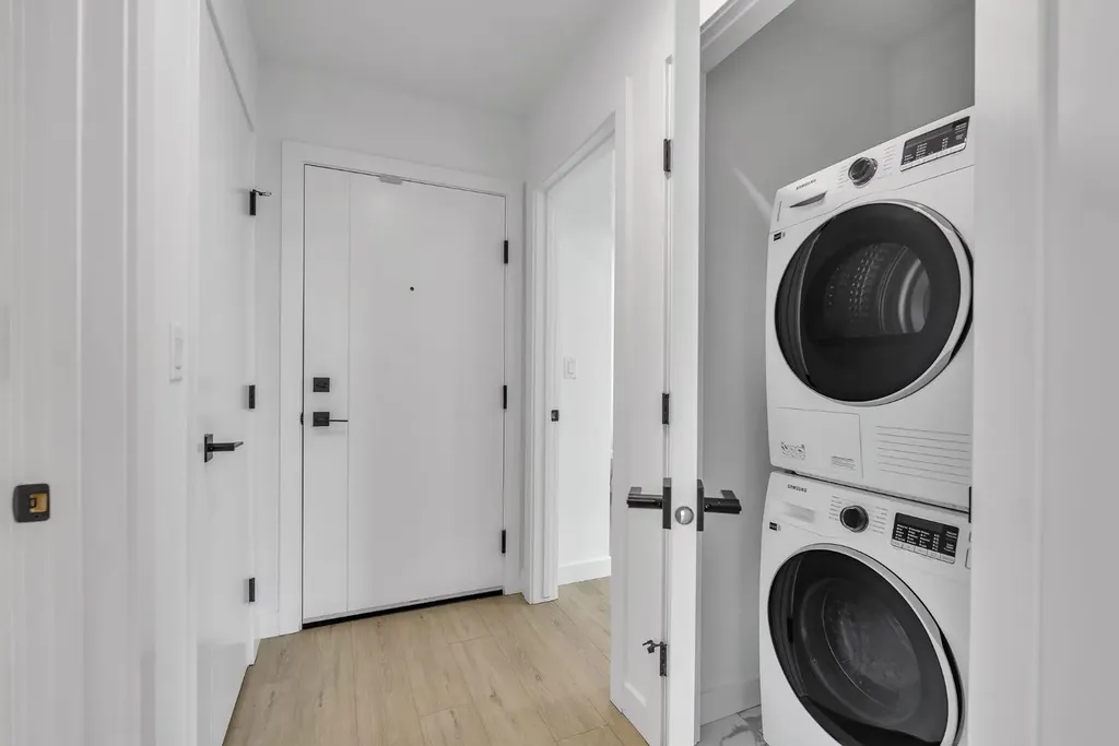 8375 Broadcast Avenue SW Calgary AB T3H6N2