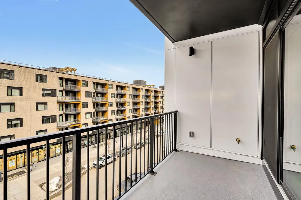 8375 Broadcast Avenue SW Calgary AB T3H6N2