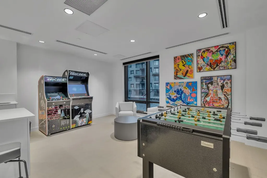 8375 Broadcast Avenue SW Calgary AB T3H6N2