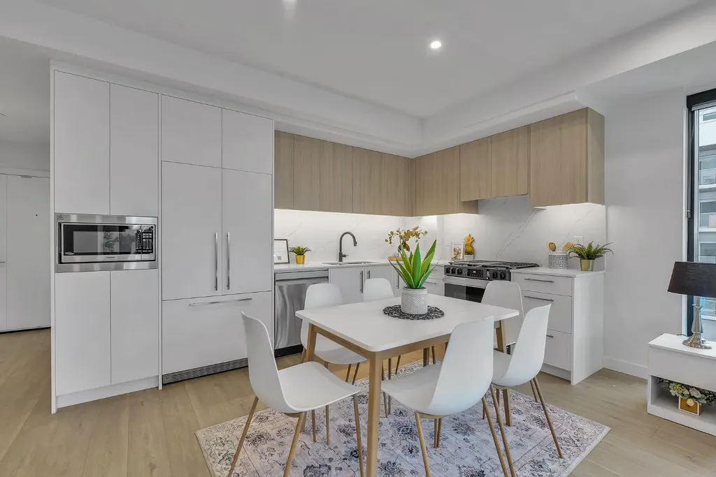 8375 Broadcast Avenue SW Calgary AB T3H6N2