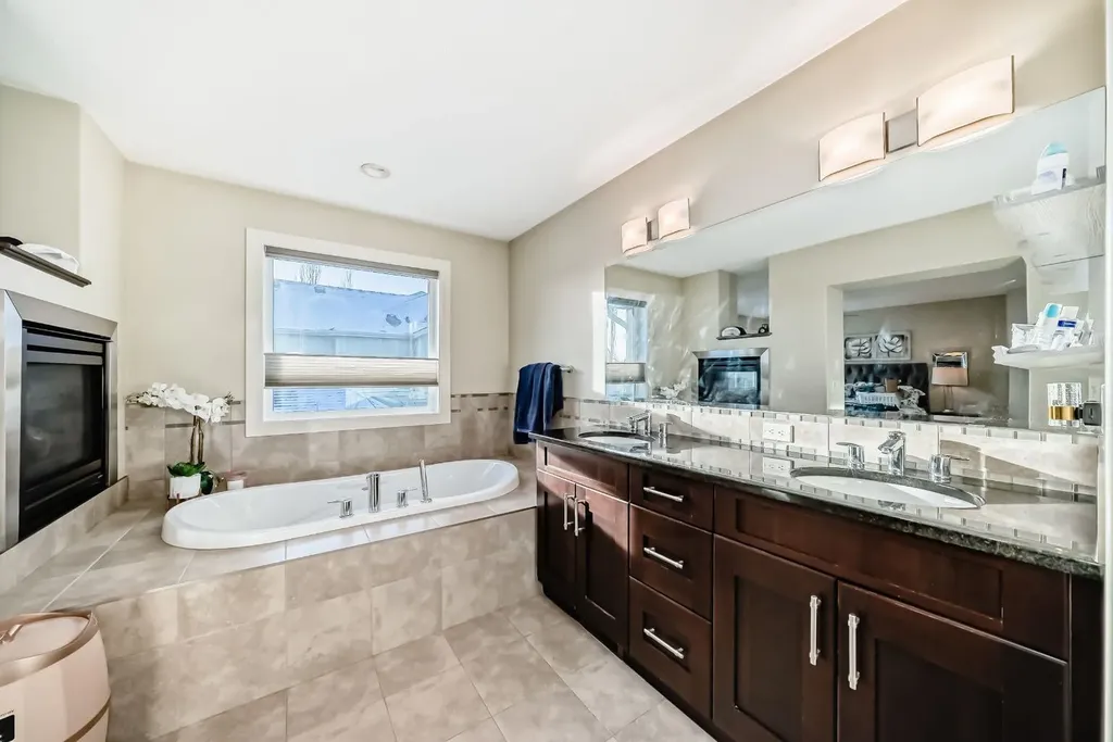 4 Auburn Sound Court SE Calgary AB T3M 0G5