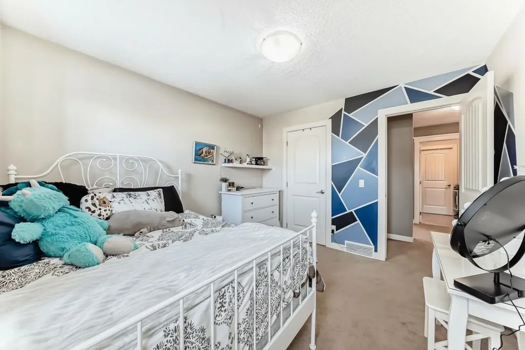 4 Auburn Sound Court SE Calgary AB T3M 0G5
