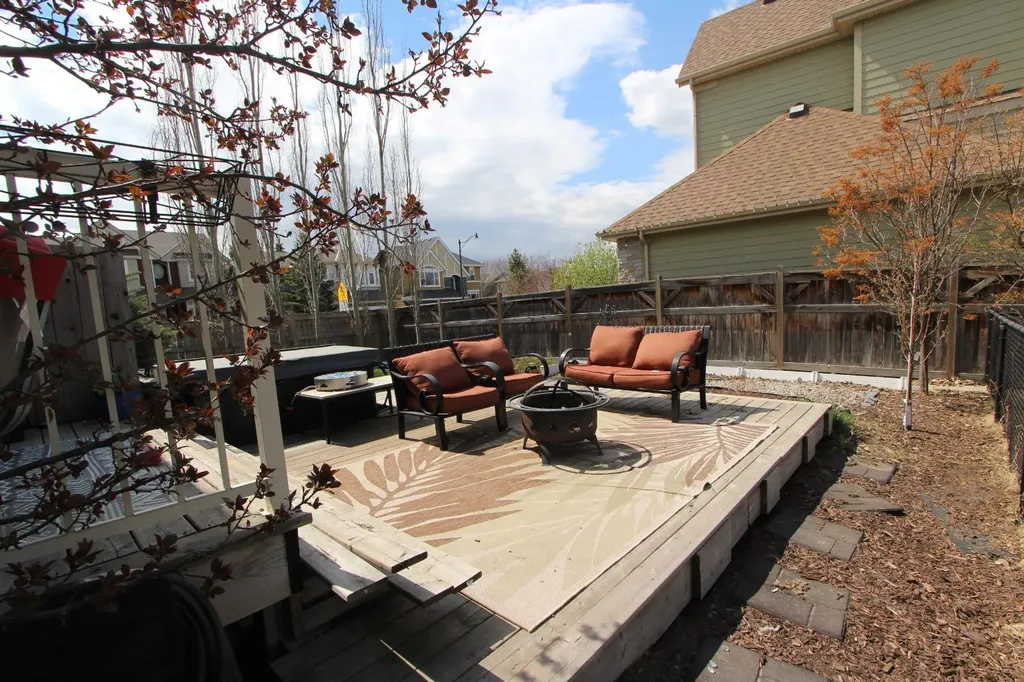 4 Auburn Sound Court SE Calgary AB T3M 0G5