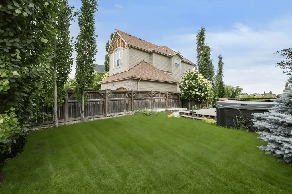 4 Auburn Sound Court SE Calgary AB T3M 0G5