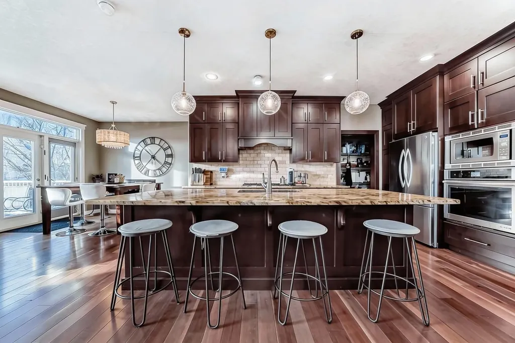 4 Auburn Sound Court SE Calgary AB T3M 0G5