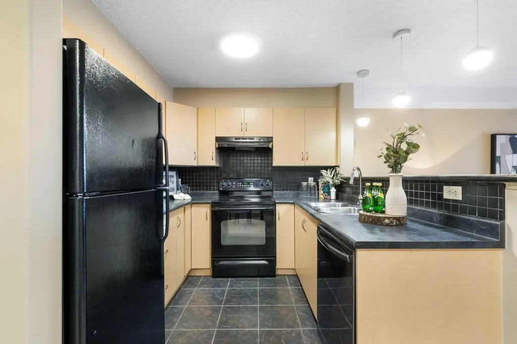 10 Prestwick Bay SE Calgary AB T2Z 0B4