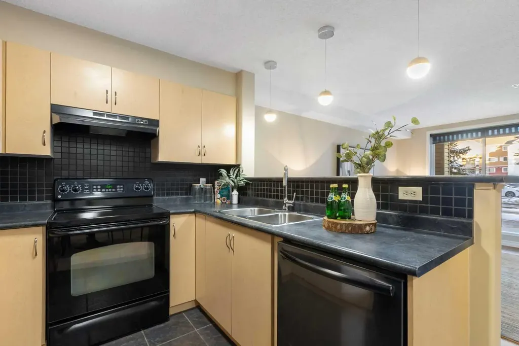 10 Prestwick Bay SE Calgary AB T2Z 0B4