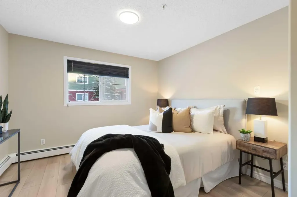 10 Prestwick Bay SE Calgary AB T2Z 0B4