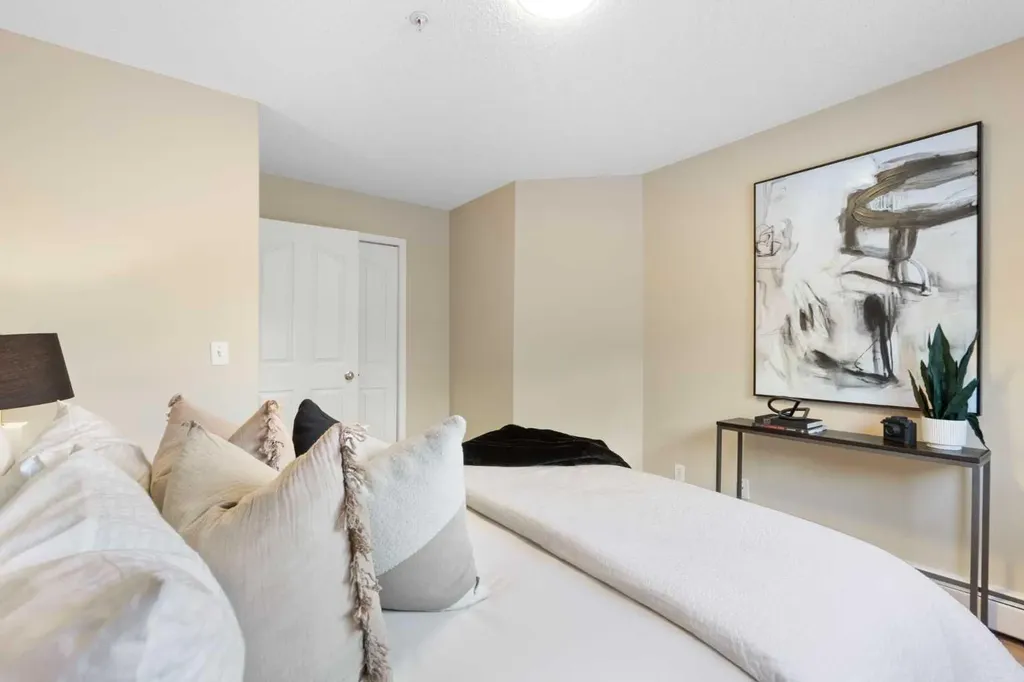 10 Prestwick Bay SE Calgary AB T2Z 0B4