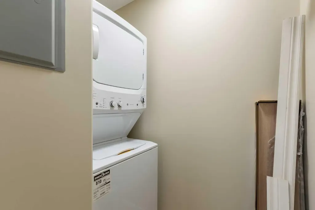 10 Prestwick Bay SE Calgary AB T2Z 0B4