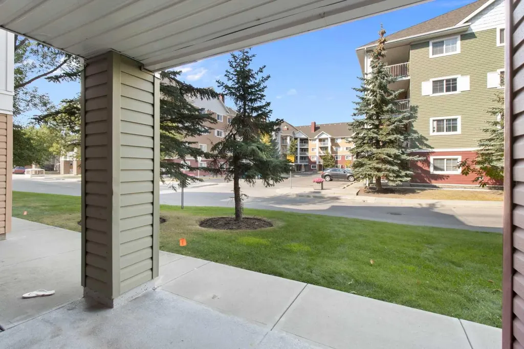 10 Prestwick Bay SE Calgary AB T2Z 0B4
