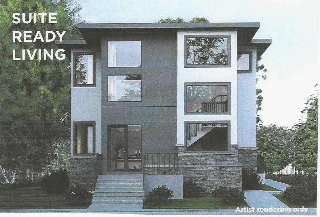 131 Greenwich Heath NW Calgary AB T3B 6P2