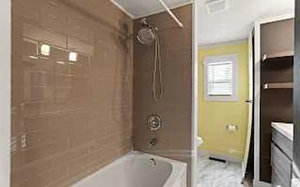 6724 17 Avenue SE Calgary AB T2A 4V5