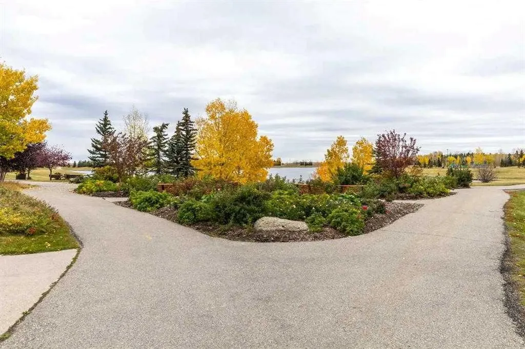 6724 17 Avenue SE Calgary AB T2A 4V5