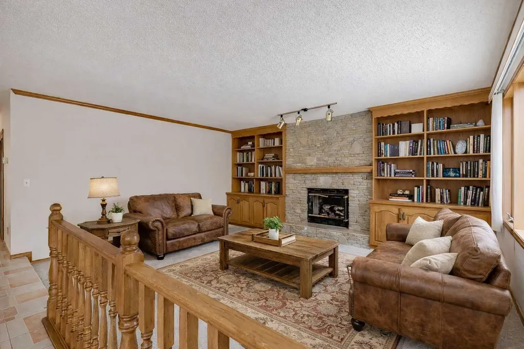 106 Sienna Hills Drive SW Calgary AB T3H 2C8