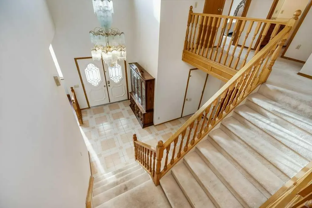 106 Sienna Hills Drive SW Calgary AB T3H 2C8