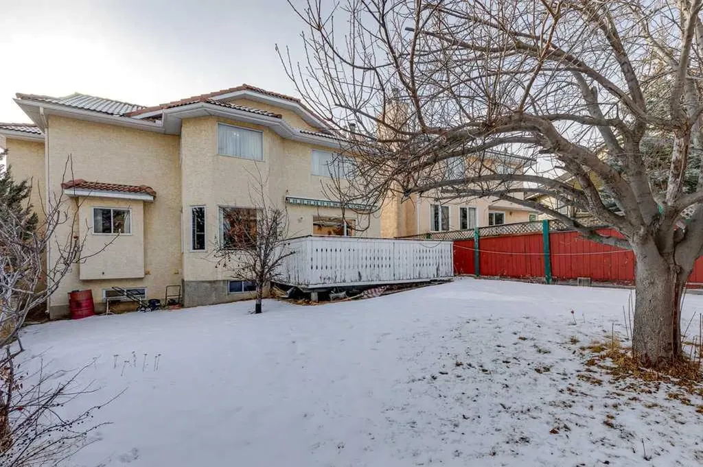 106 Sienna Hills Drive SW Calgary AB T3H 2C8