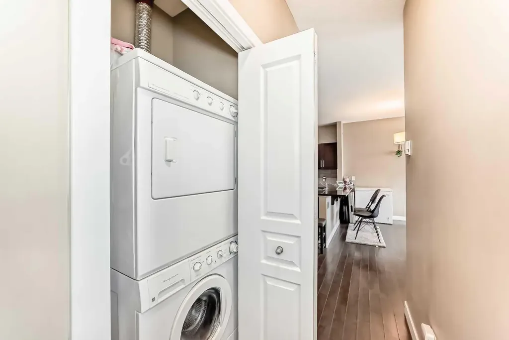 48 Panatella Road NW Calgary AB T3K 0V4
