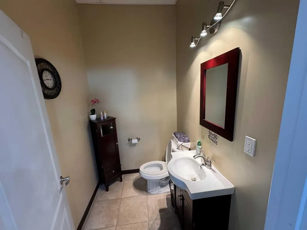1022 1 Avenue Beaverlodge AB T0H 0C0