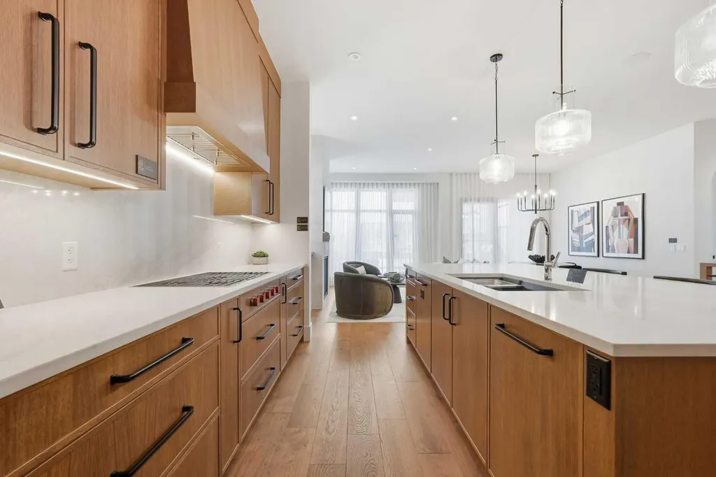 741 Serenity Bend Heritage Pointe AB T1S 3X3